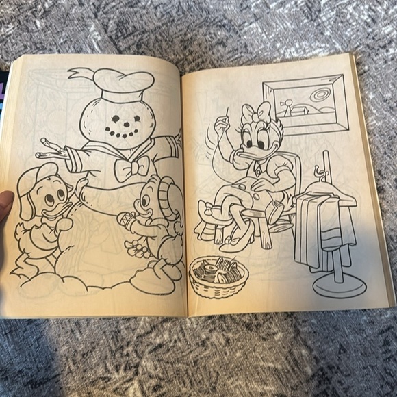 Looney Tunes and Disney Vintage Coloring Books - Picture 5 of 5